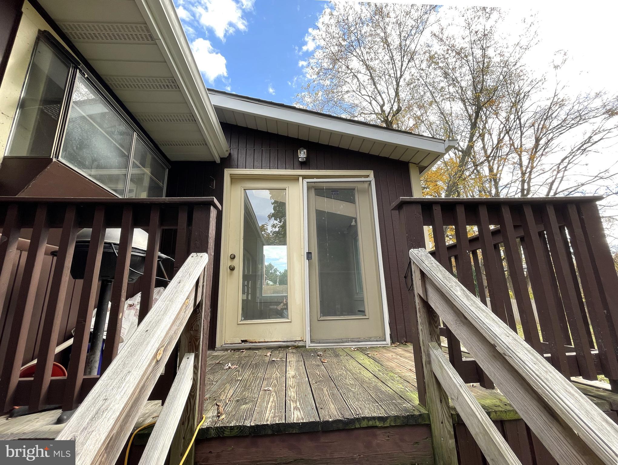 SUBURBIA - Residential