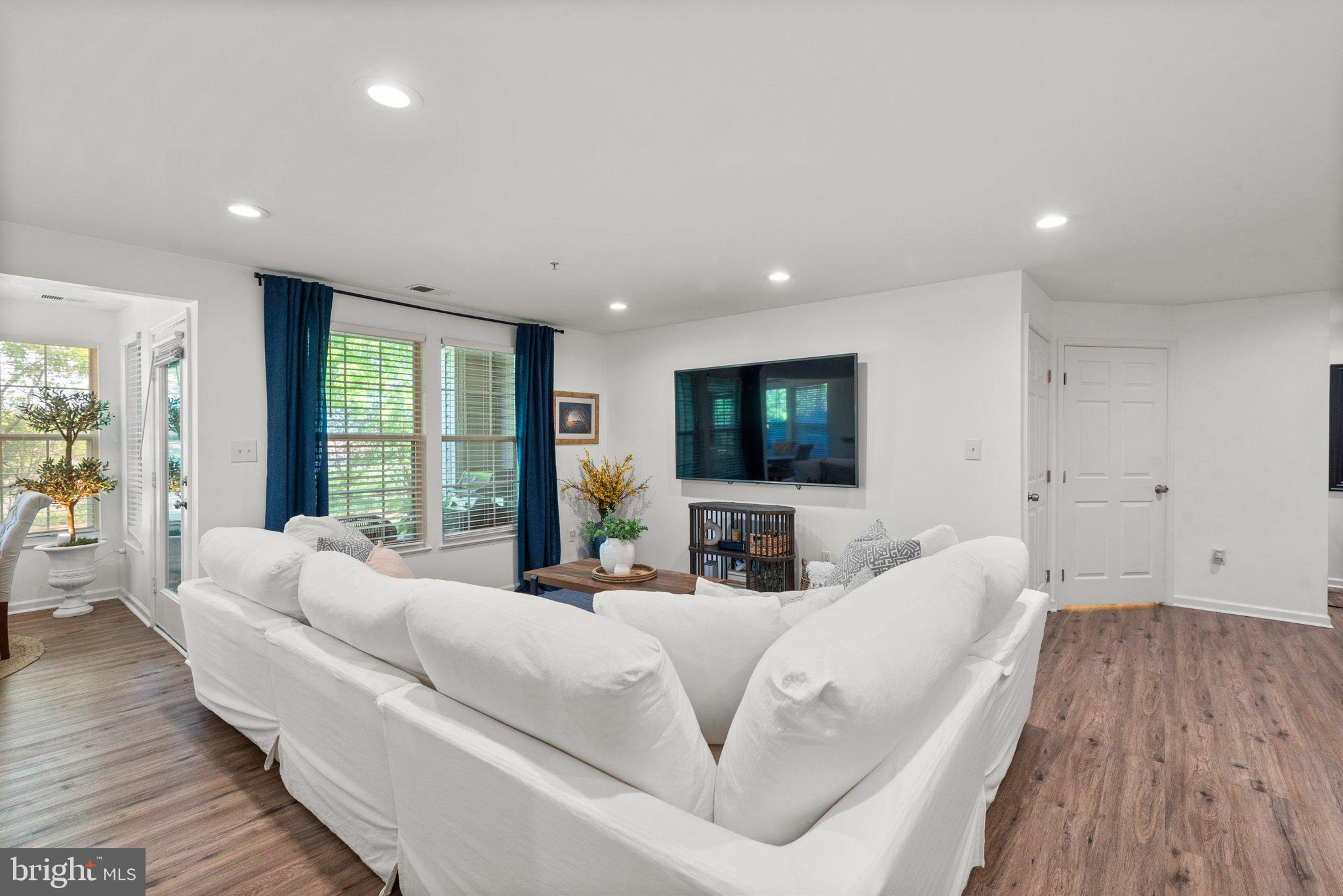 PINEY ORCHARD - Residential