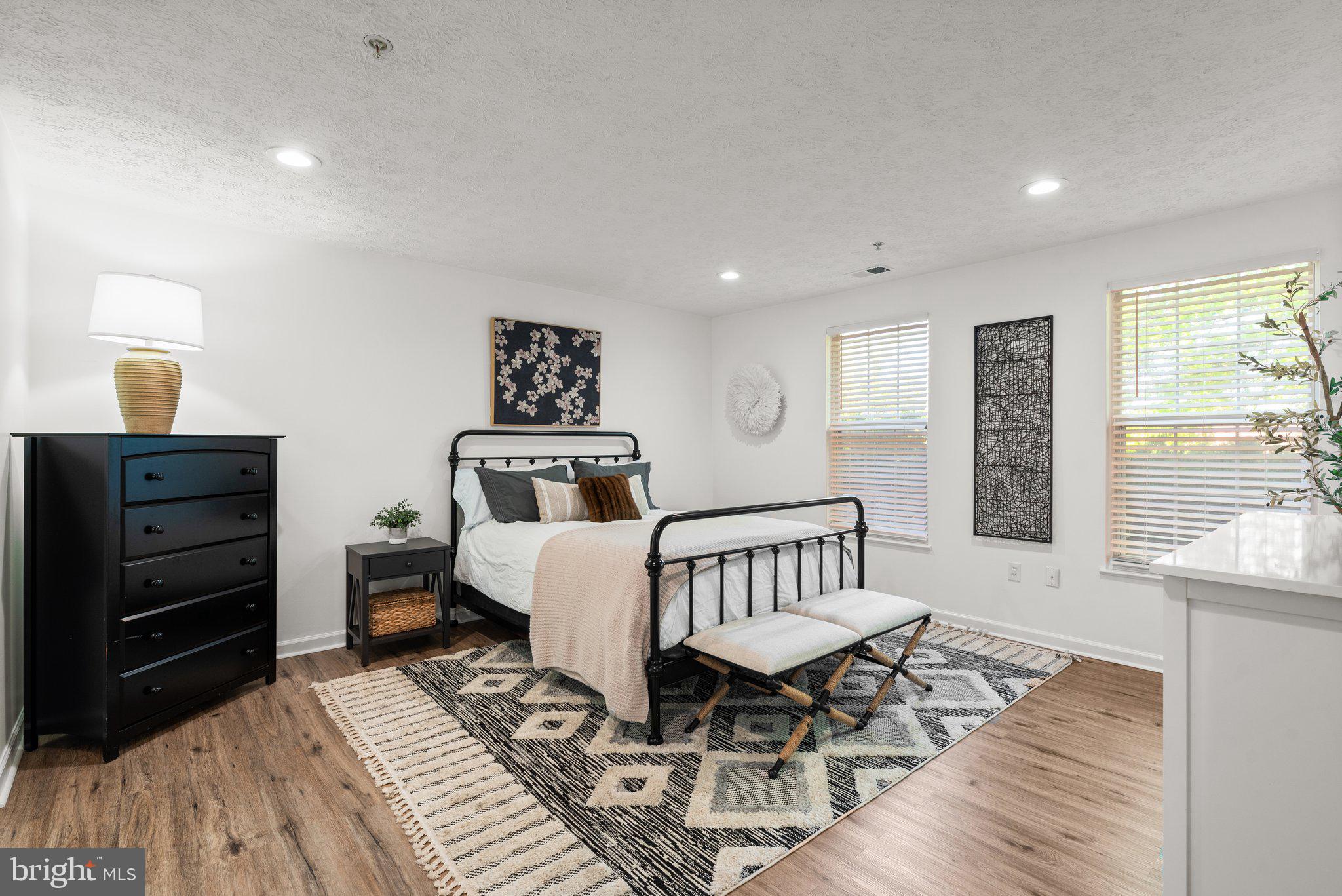 PINEY ORCHARD - Residential