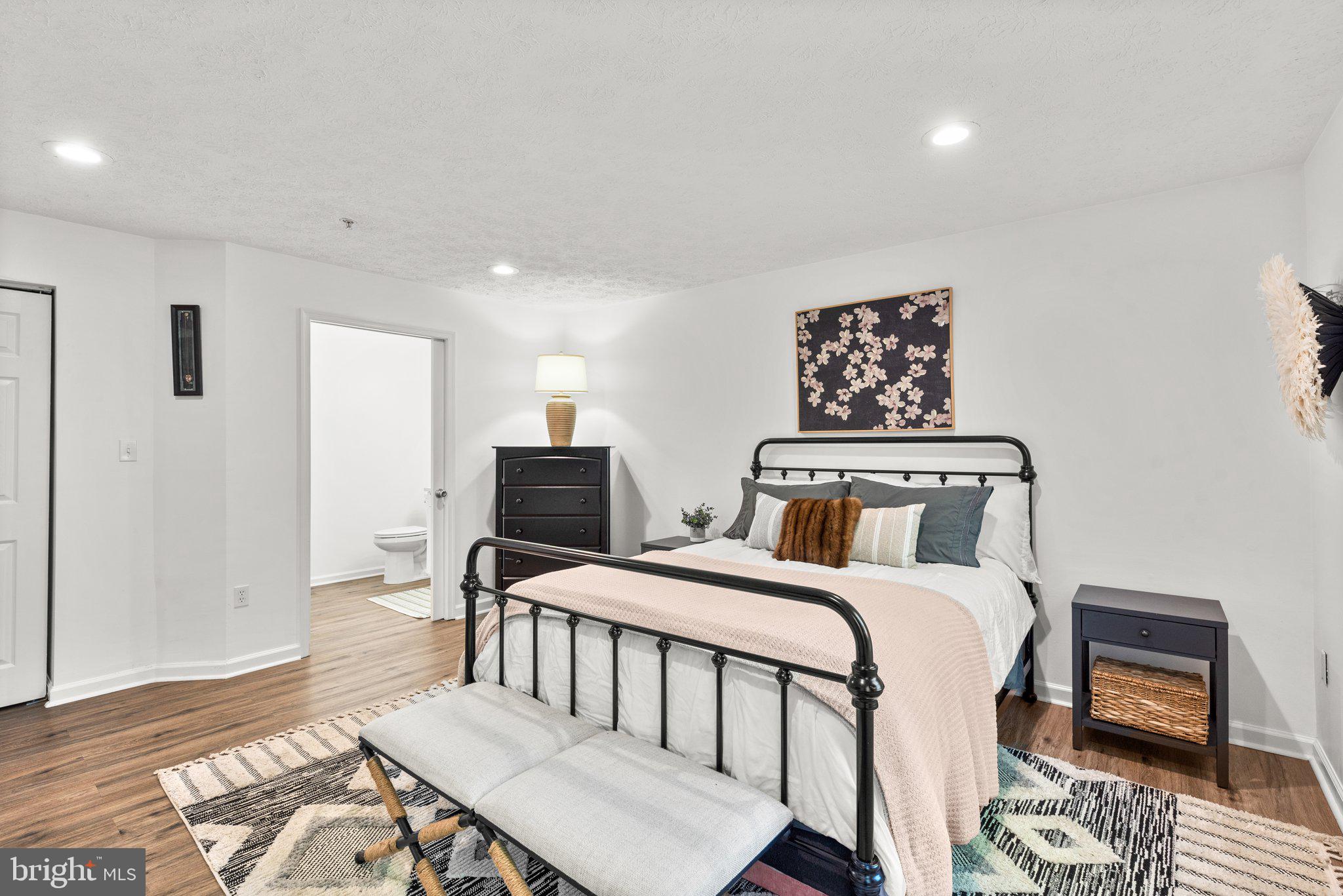 PINEY ORCHARD - Residential