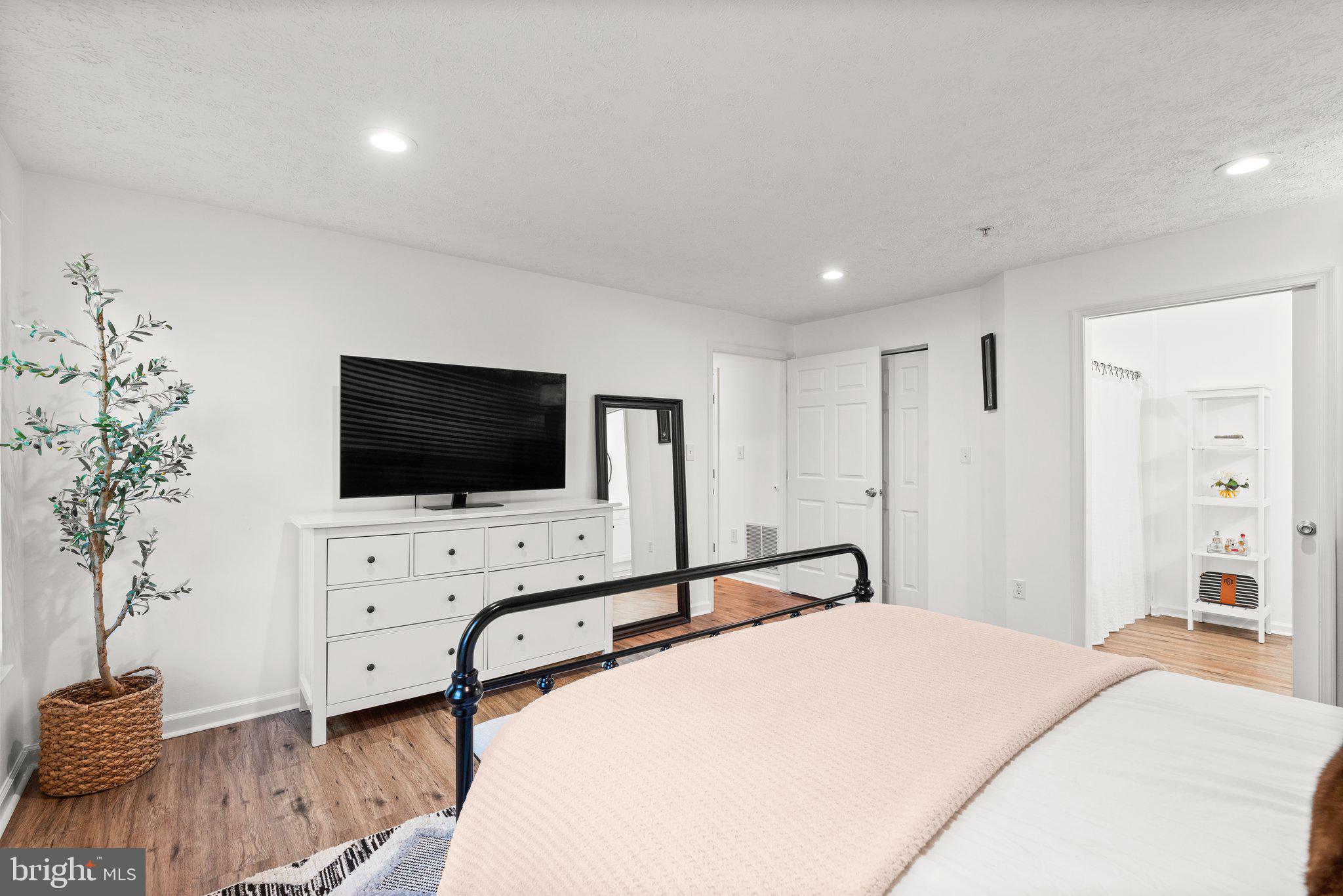 PINEY ORCHARD - Residential