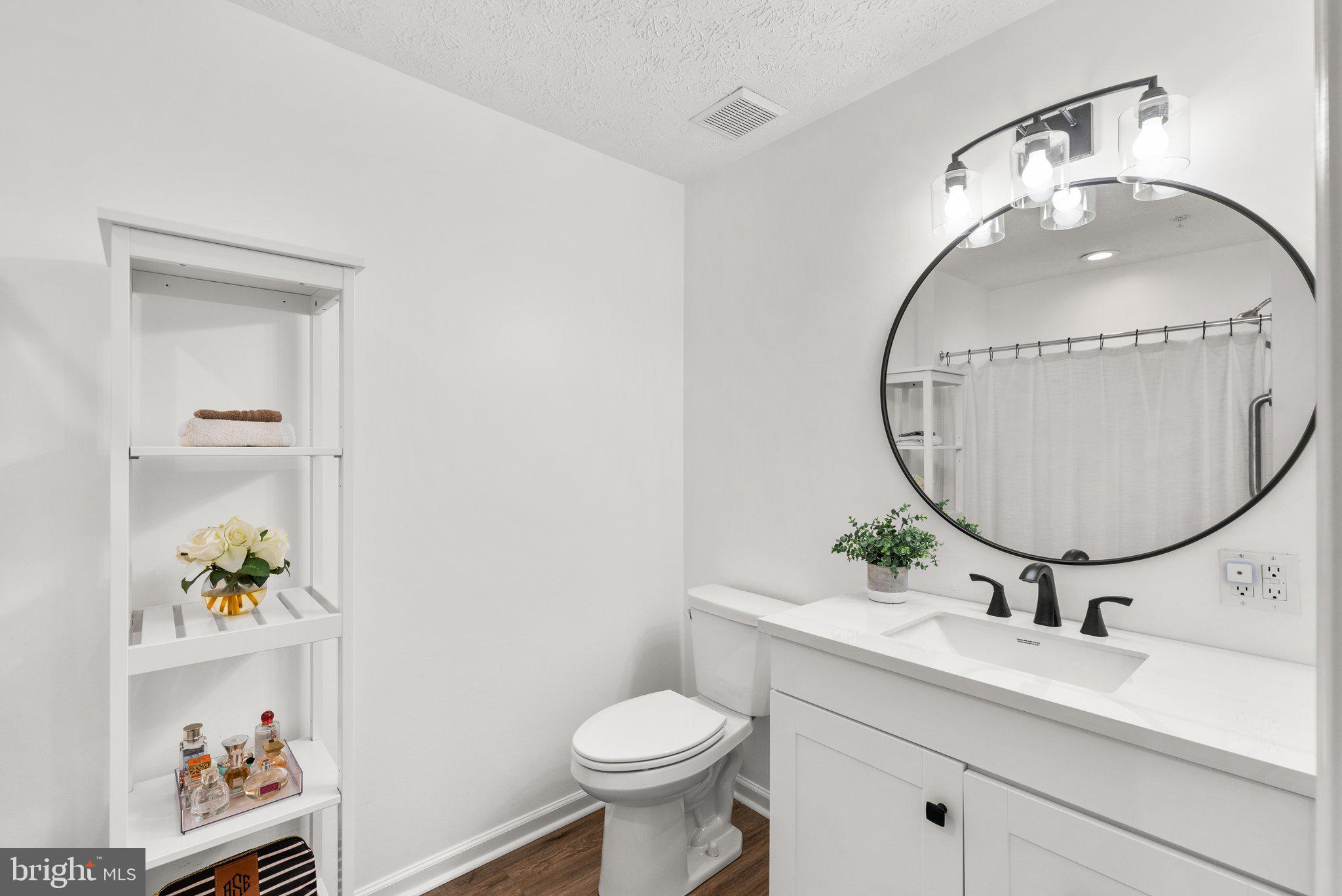 PINEY ORCHARD - Residential