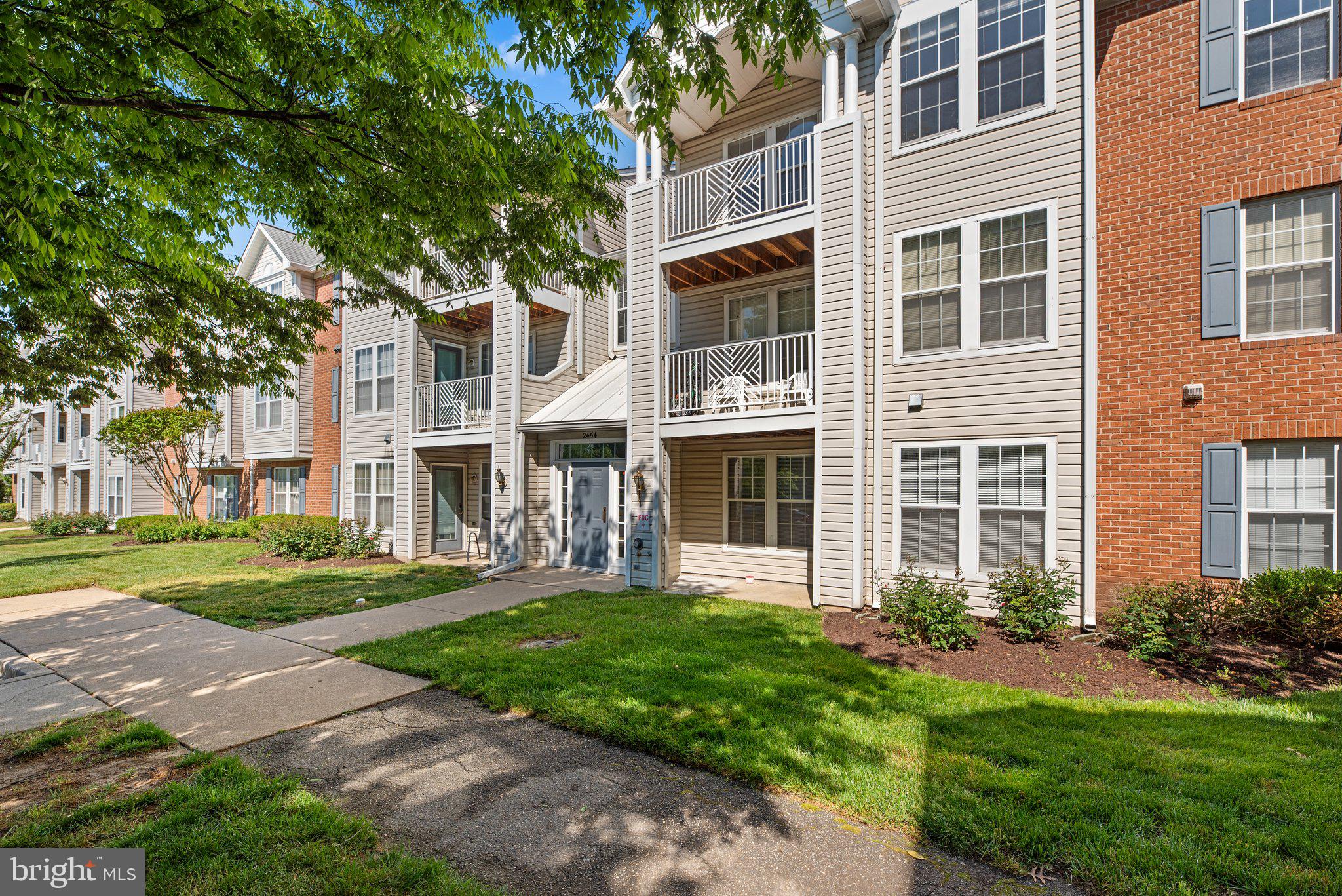 PINEY ORCHARD - Residential