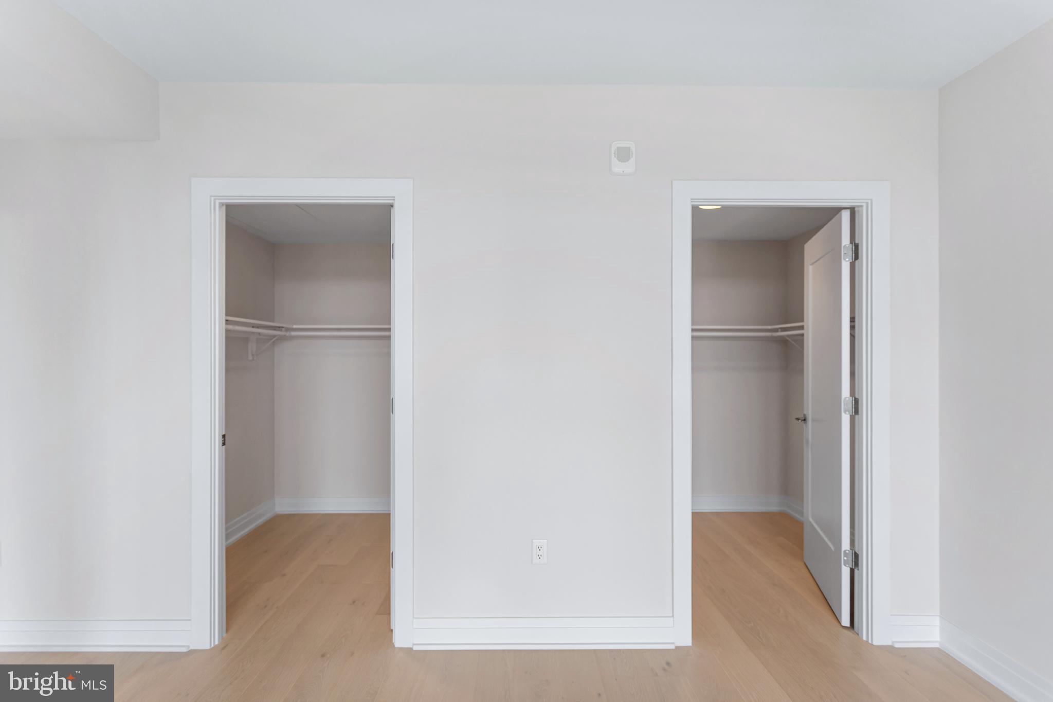 OLD TOWN ALEXANDRIA - Residential