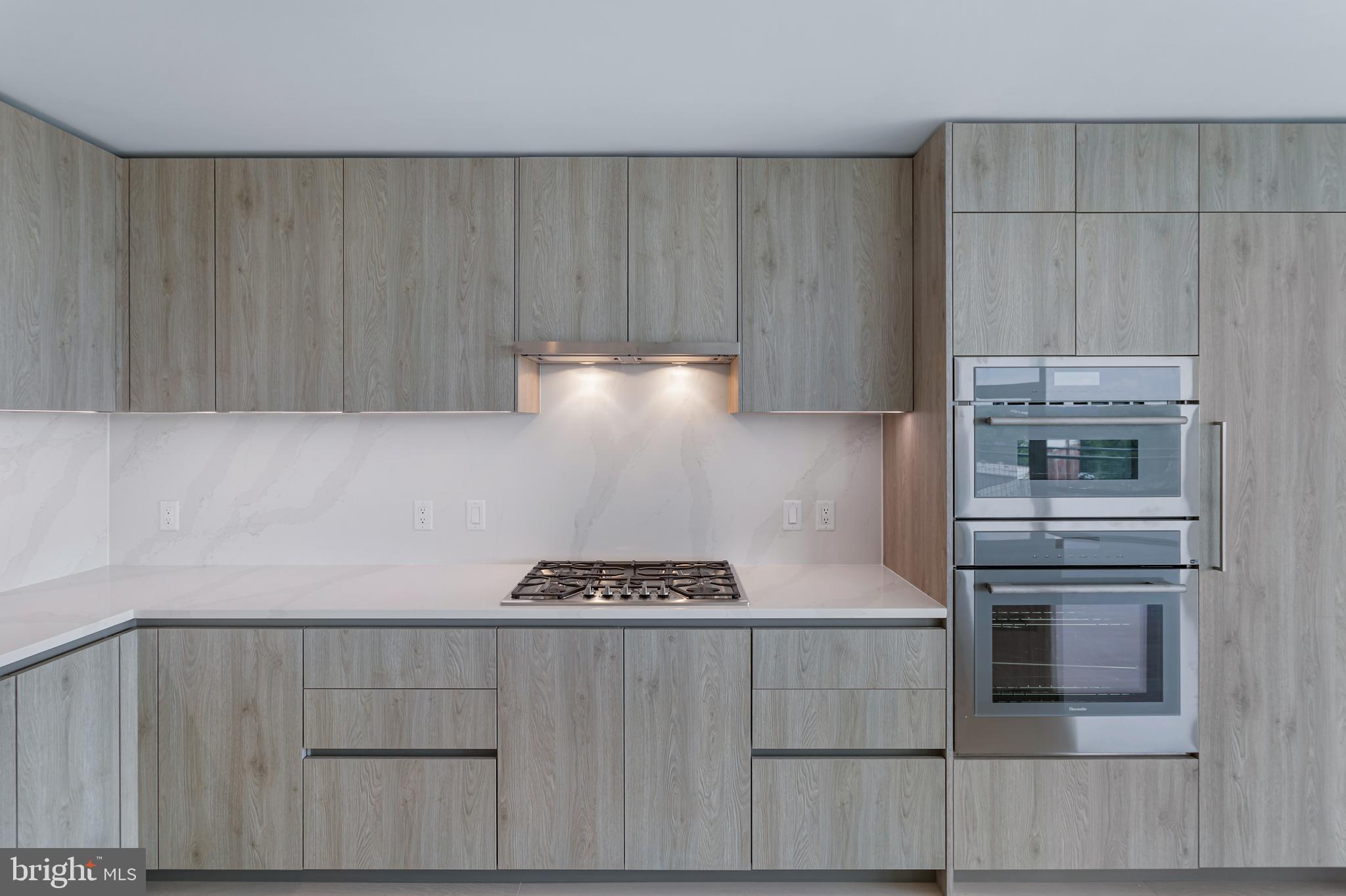 OLD TOWN ALEXANDRIA - Residential