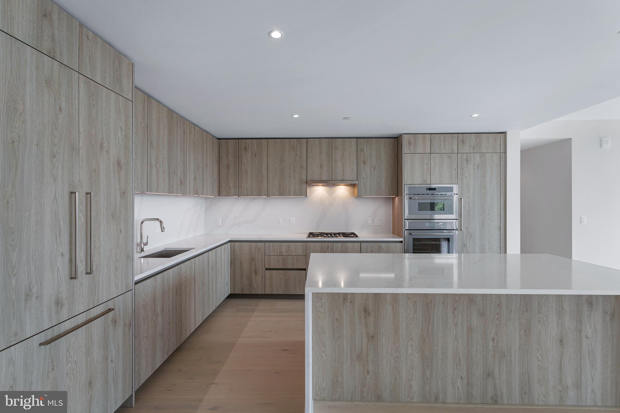 OLD TOWN ALEXANDRIA - Residential