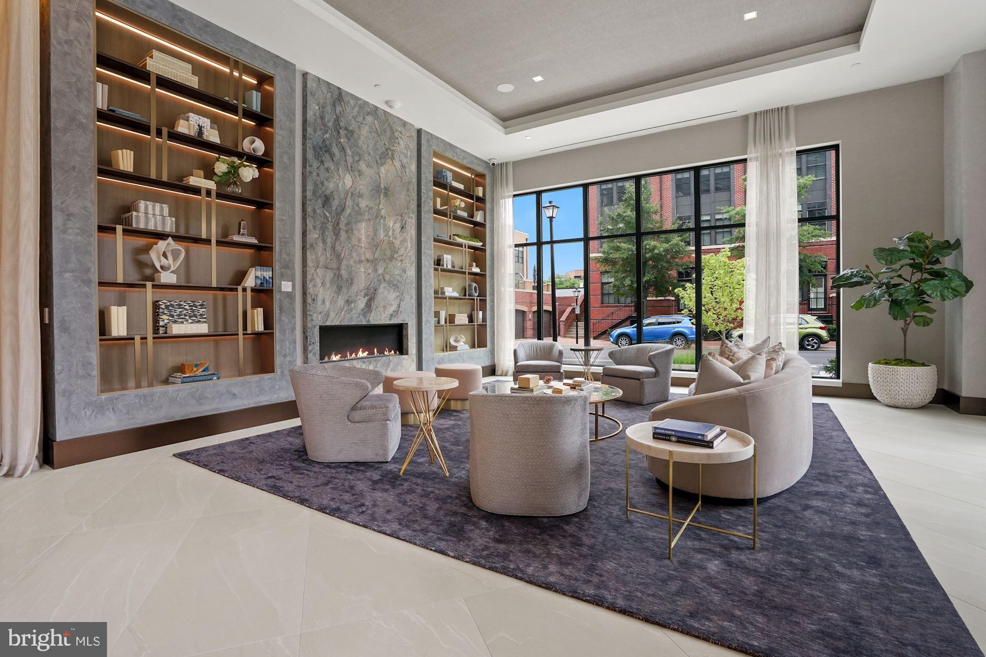 OLD TOWN ALEXANDRIA - Residential