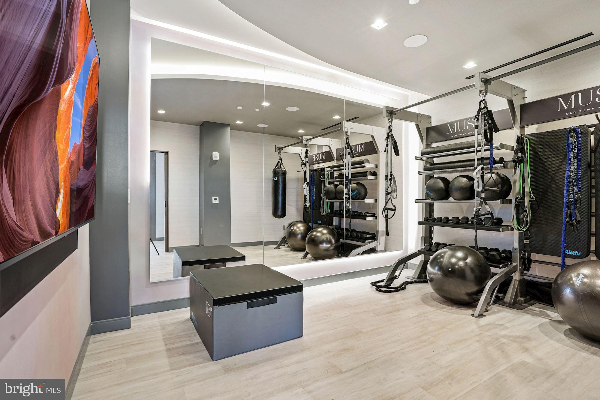 OLD TOWN ALEXANDRIA - Residential