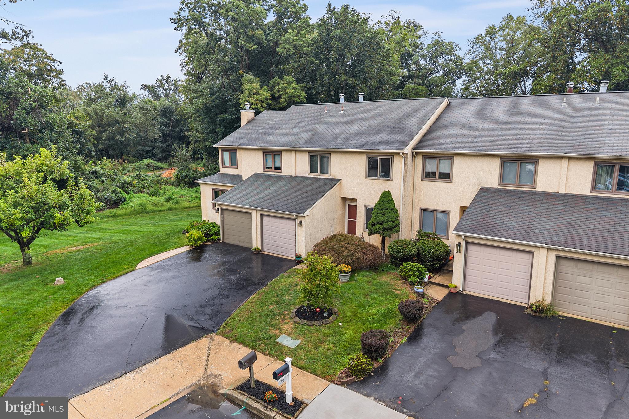 621 HILLCREST COURT