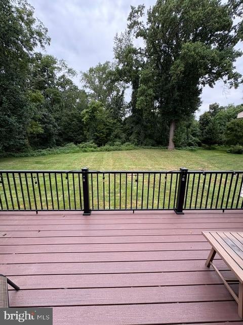621 HILLCREST COURT