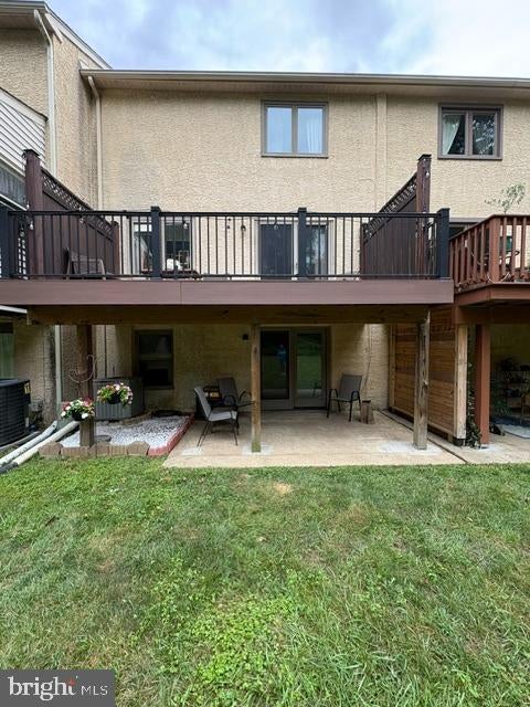 621 HILLCREST COURT