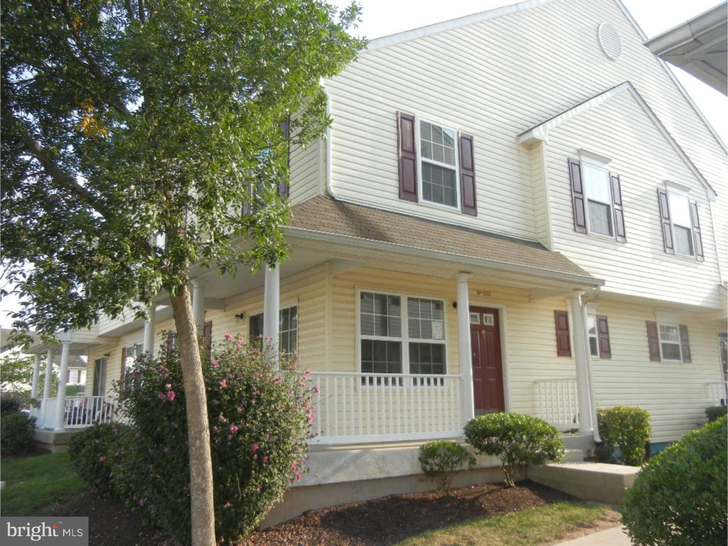 Maintenance free living at it's best! 3 bedroom/2.5 bath unit has plenty of living space on 2 levels plus a basement. Open floor plan on the first floor with kitchen and living/dining room. The basement is HUGE and ready to be finished. The bedroom level has spacious bedrooms and plenty of natural light. Don't miss out! This is a Fannie Mae HomePath property.