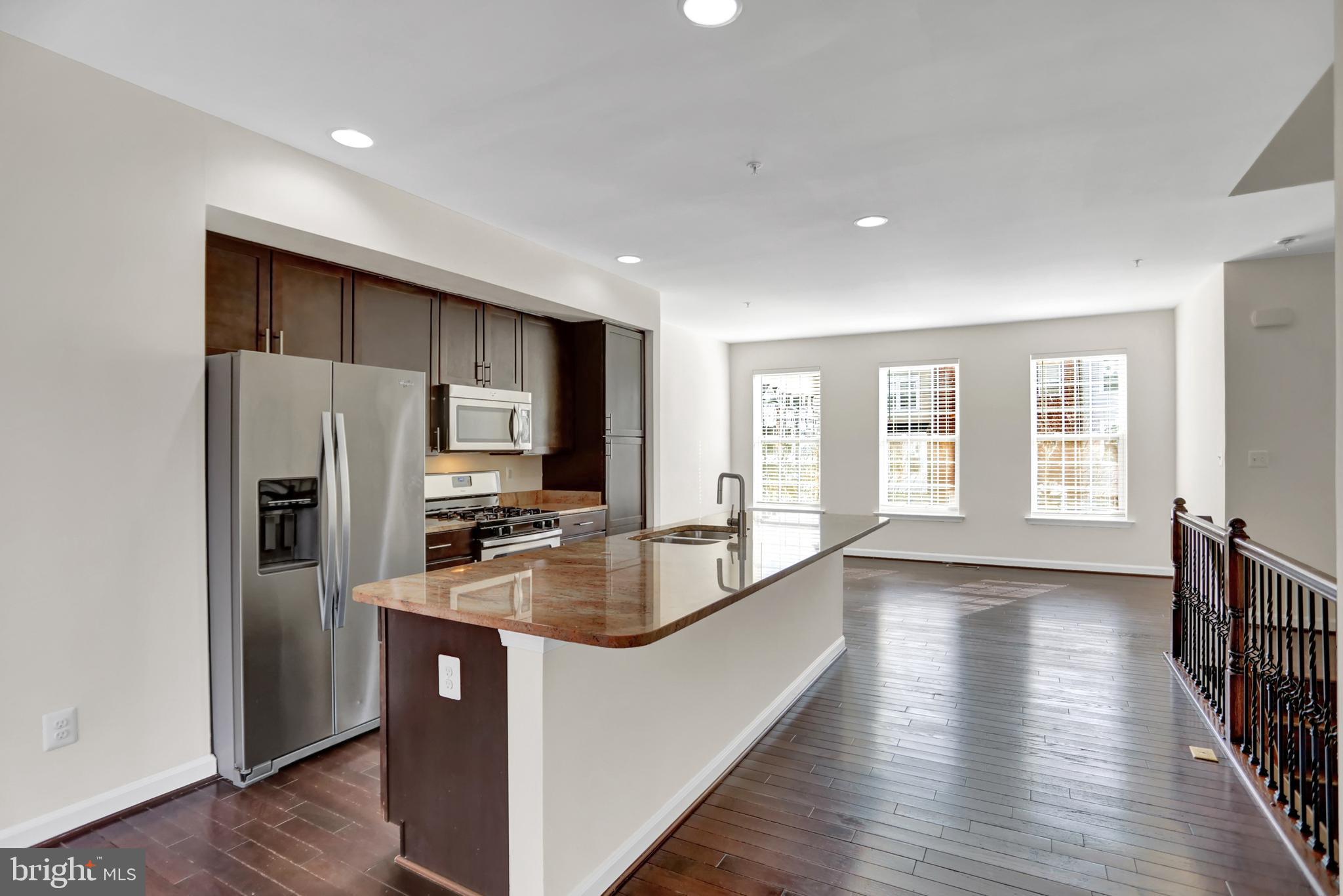 CREEKSTONE VILLAGE - Residential