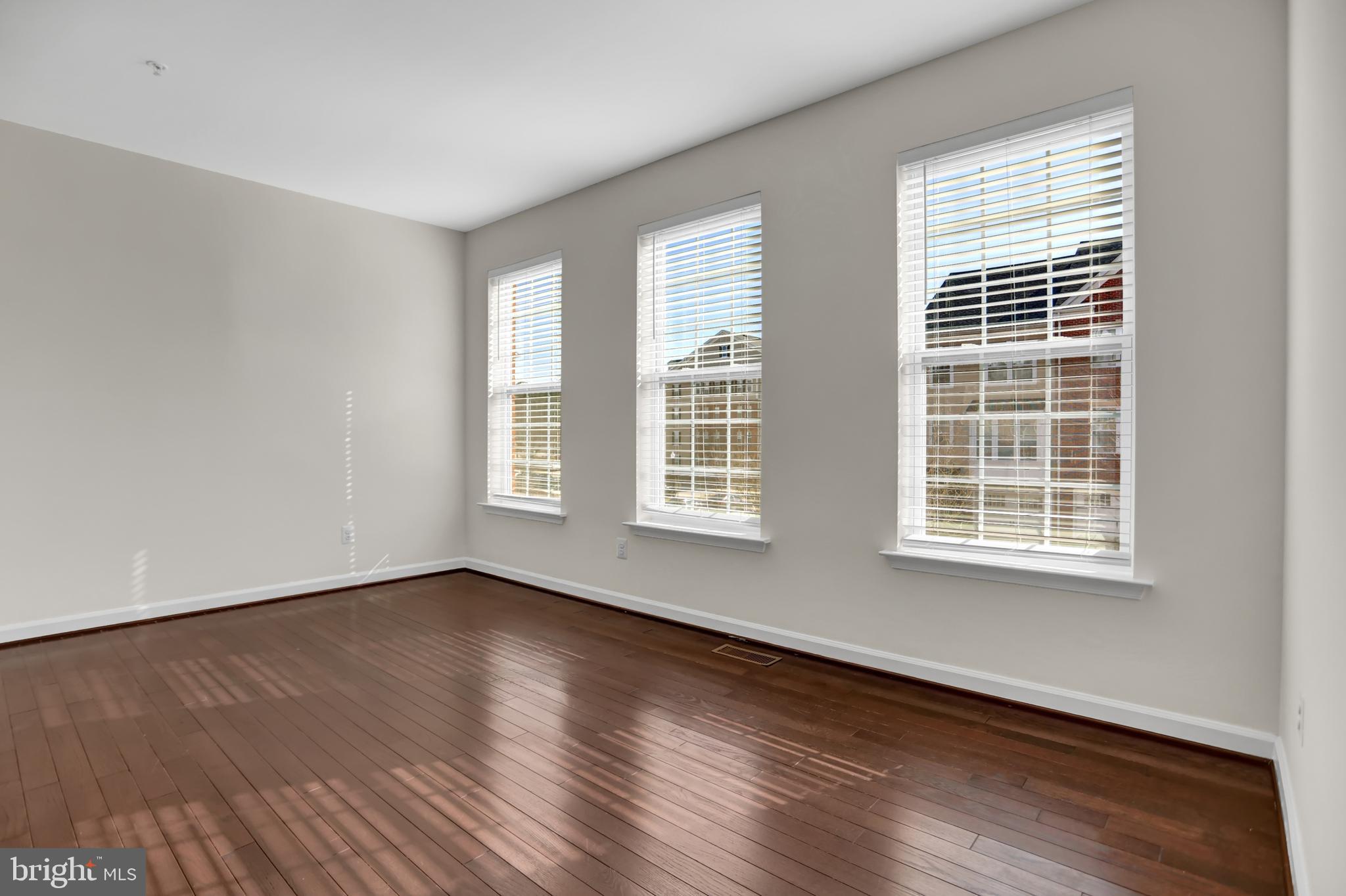 CREEKSTONE VILLAGE - Residential