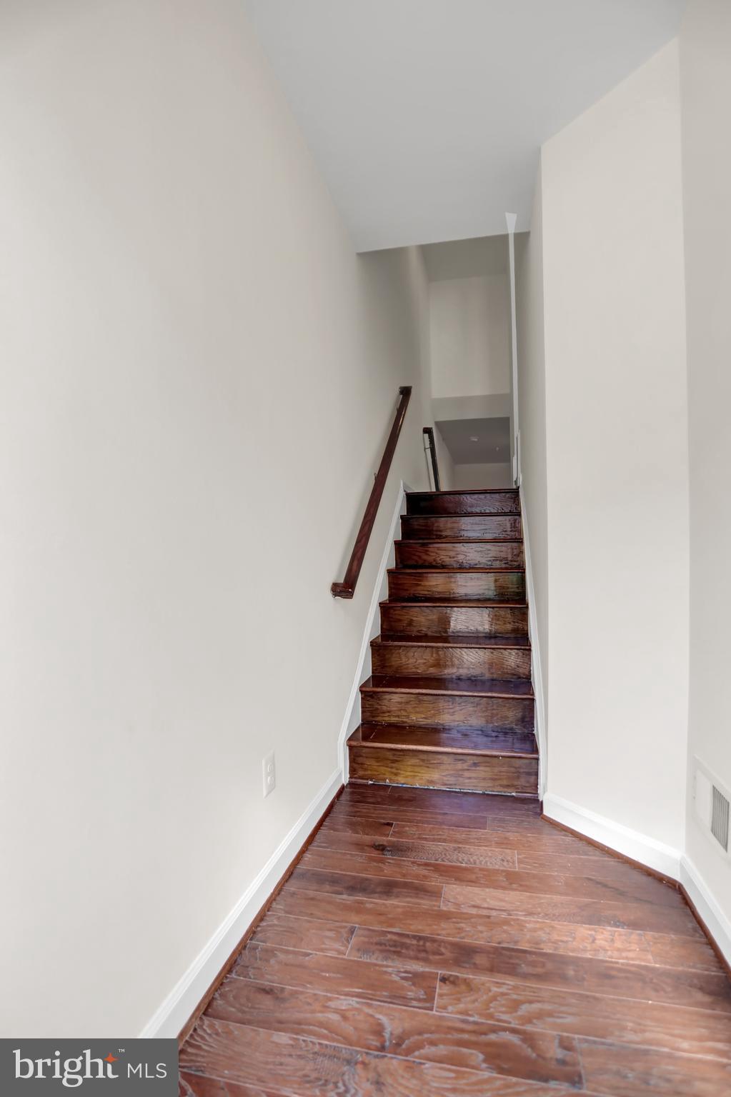 CREEKSTONE VILLAGE - Residential