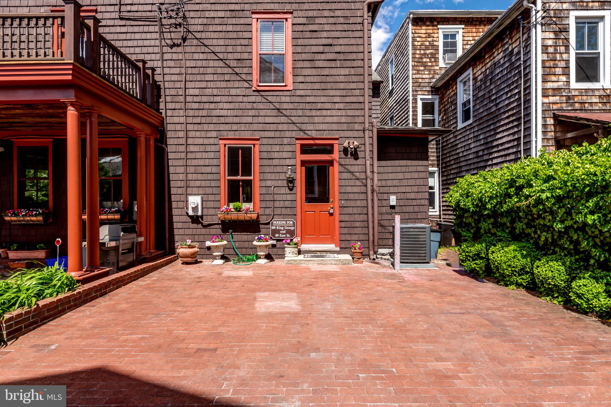 HISTORIC DISTRICT - Residential