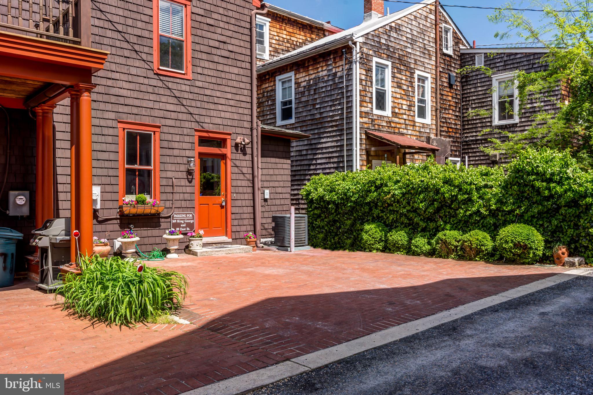 HISTORIC DISTRICT - Residential