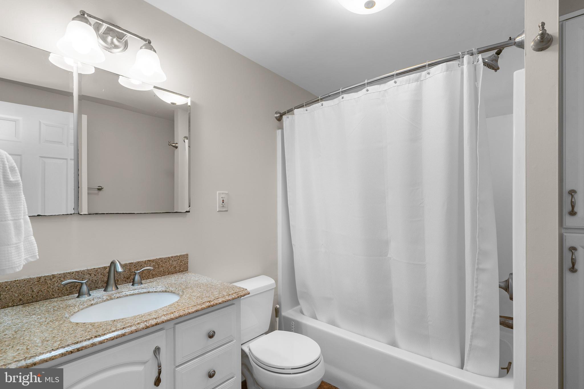 SELBY ON THE BAY - Residential