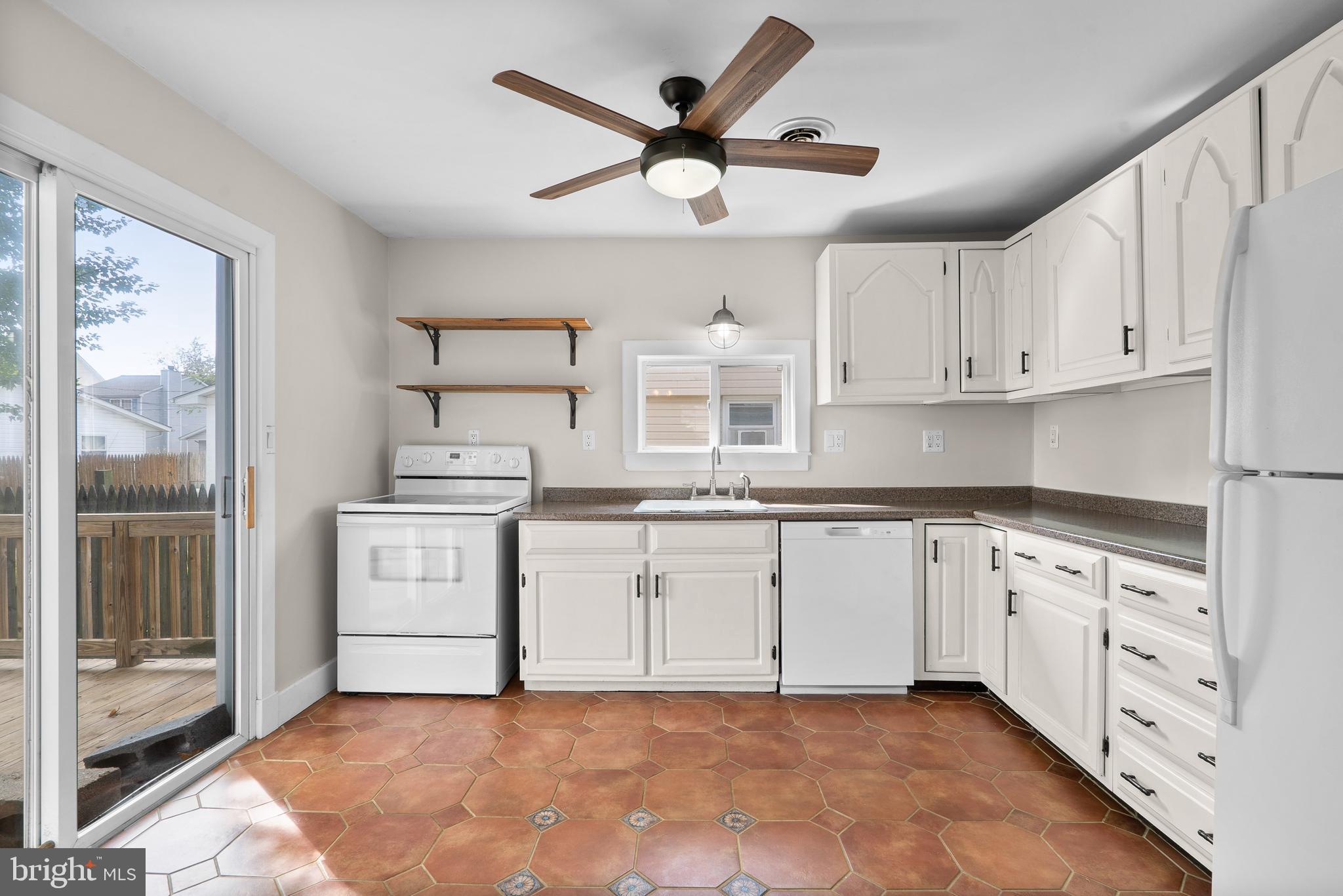 SELBY ON THE BAY - Residential