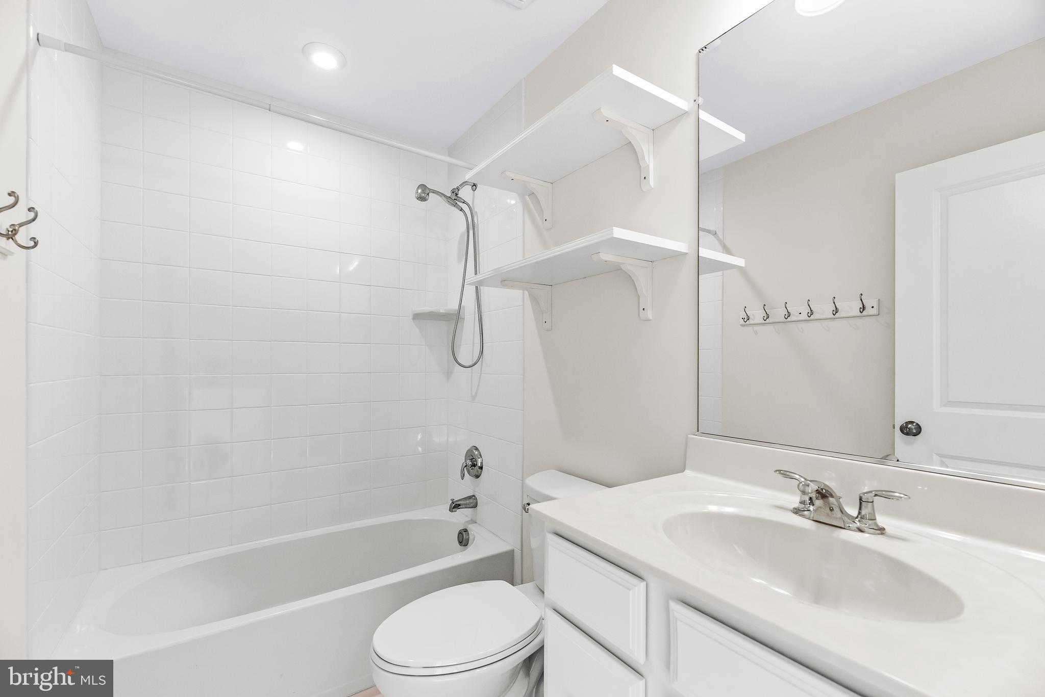 WILDEWOOD - Residential Lease