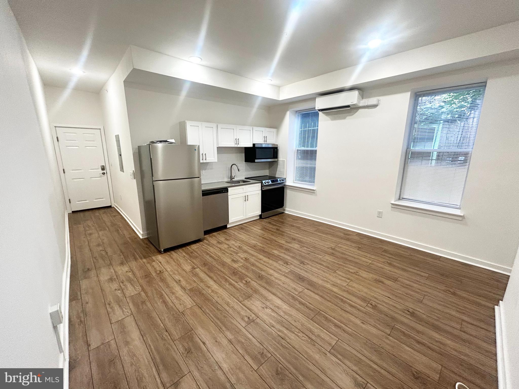 UNIVERSITY CITY - Residential Lease