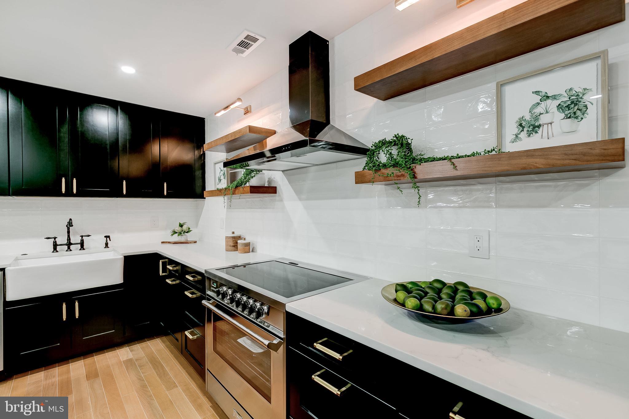 HARBOR WAY - Residential