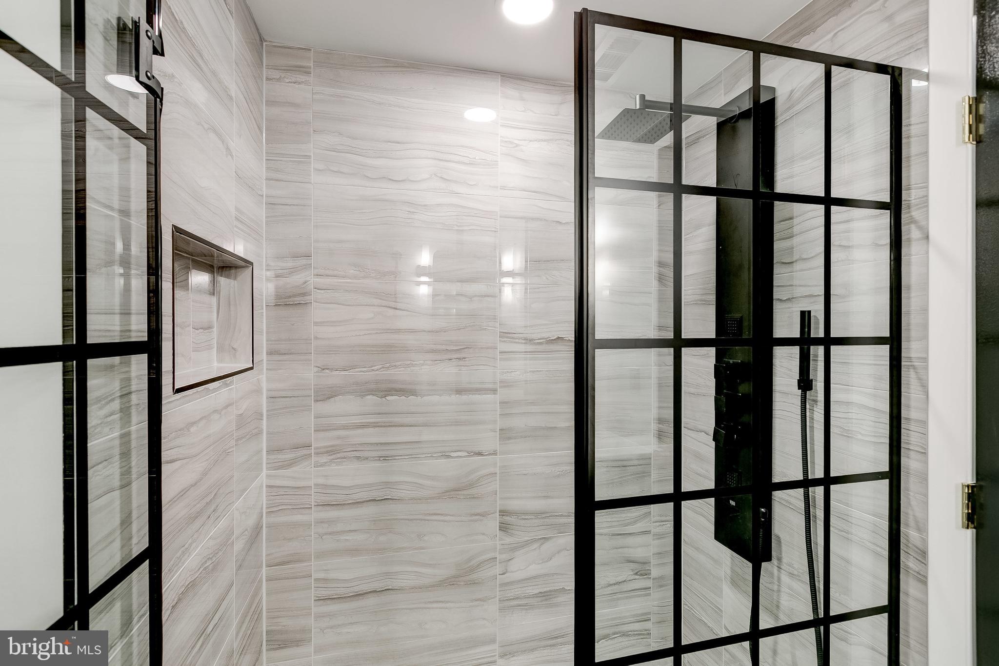 HARBOR WAY - Residential