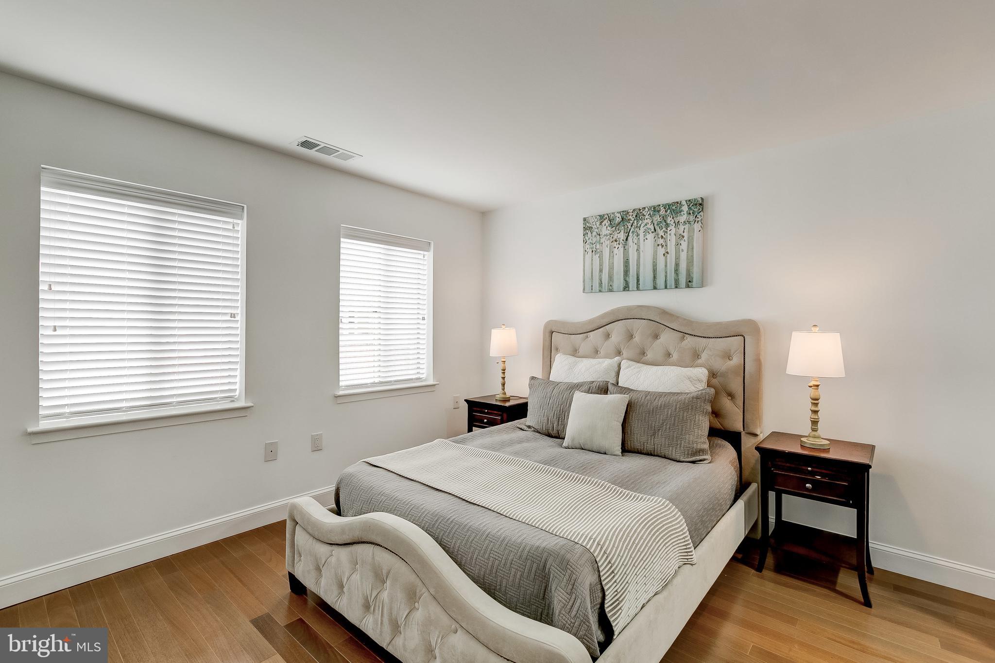 HARBOR WAY - Residential