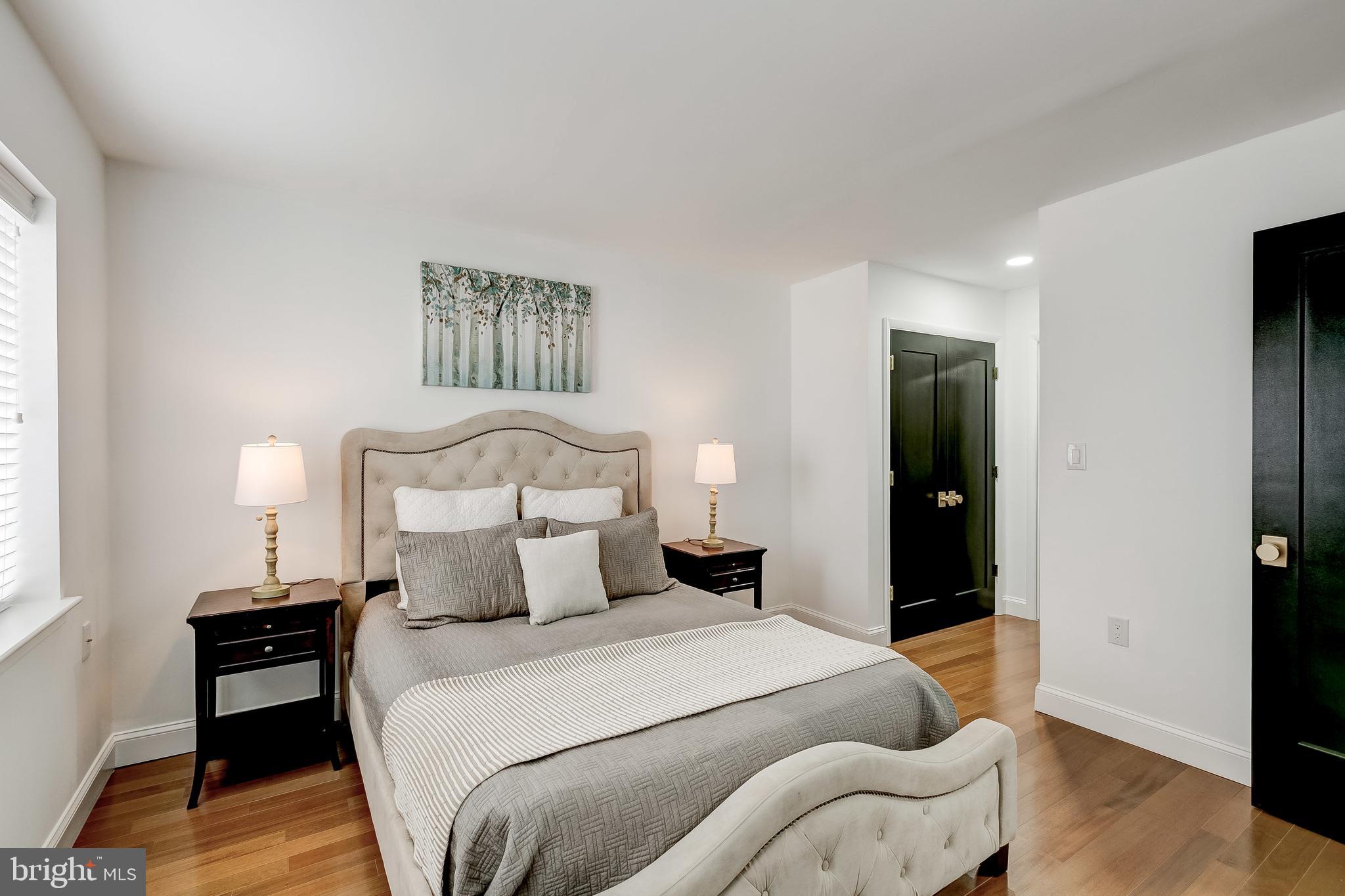 HARBOR WAY - Residential