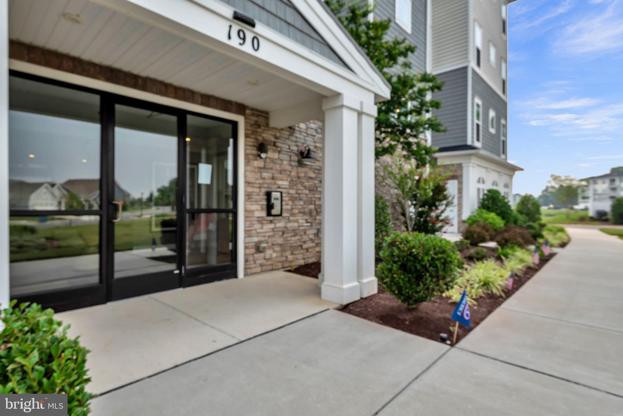 190 HARRIER WAY 24