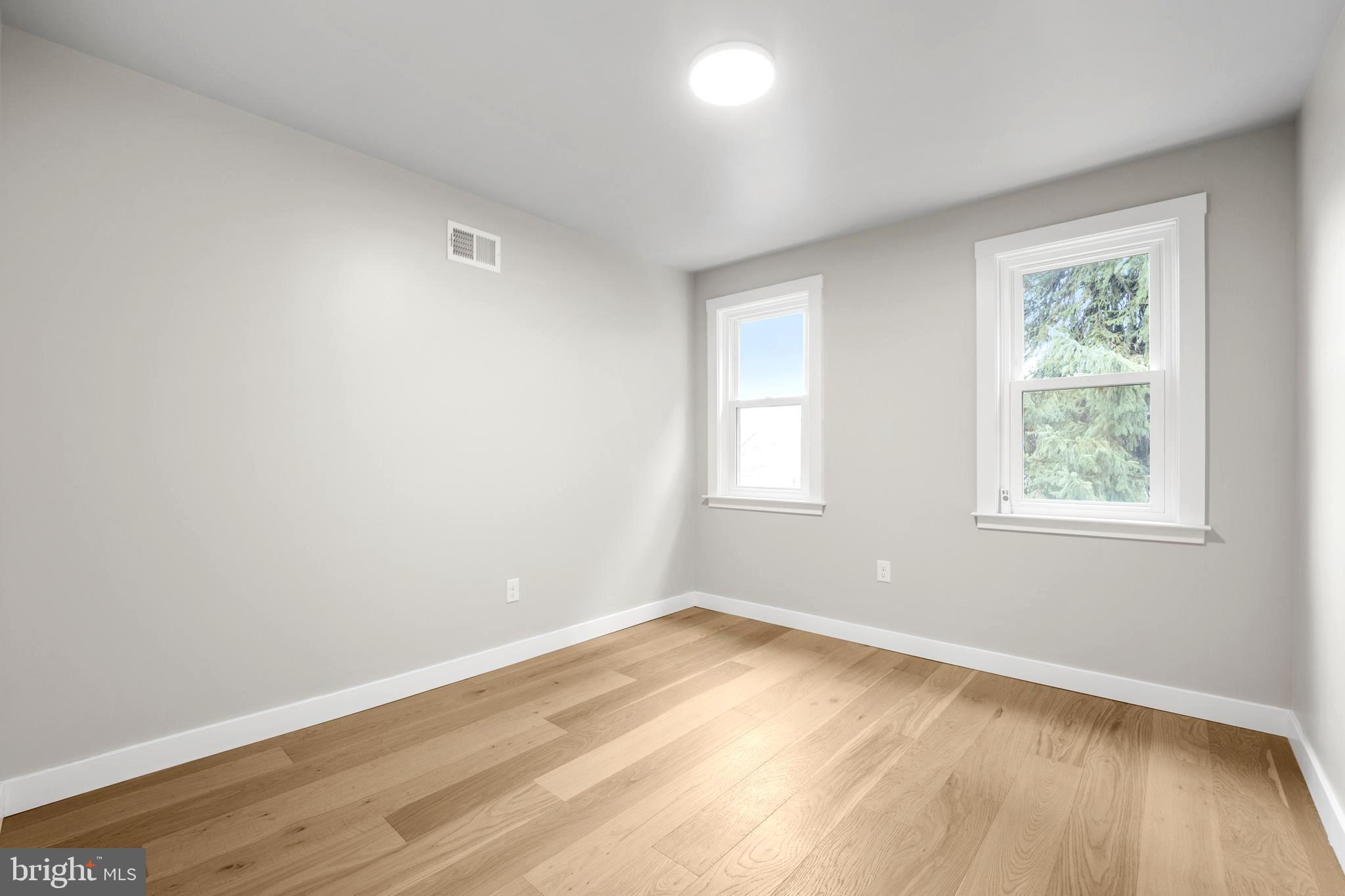 JENKINTOWN - Residential