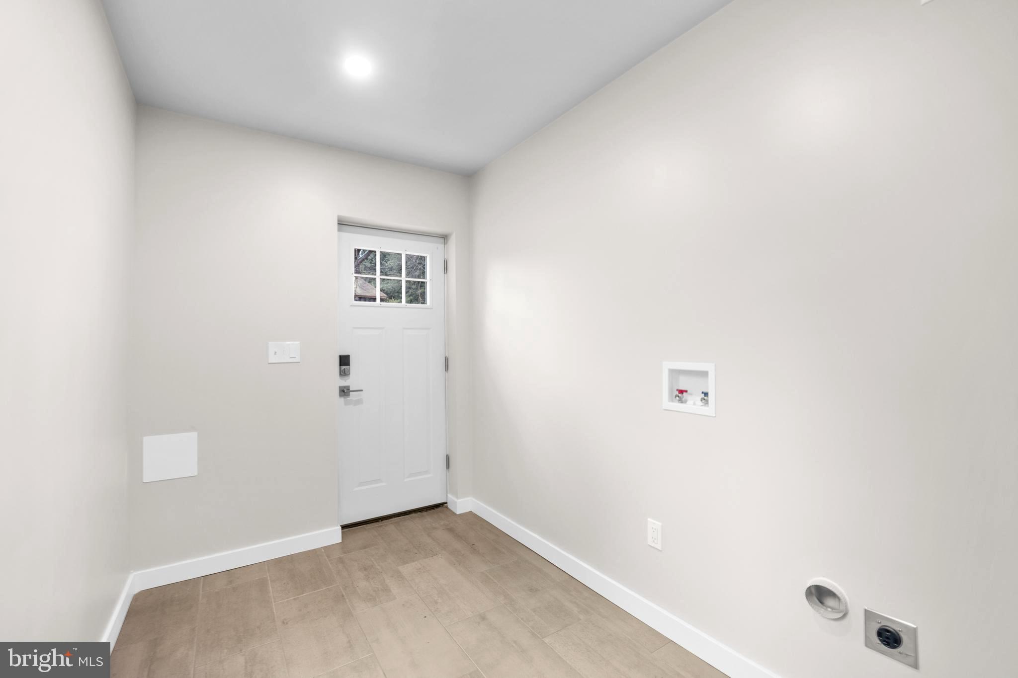 JENKINTOWN - Residential