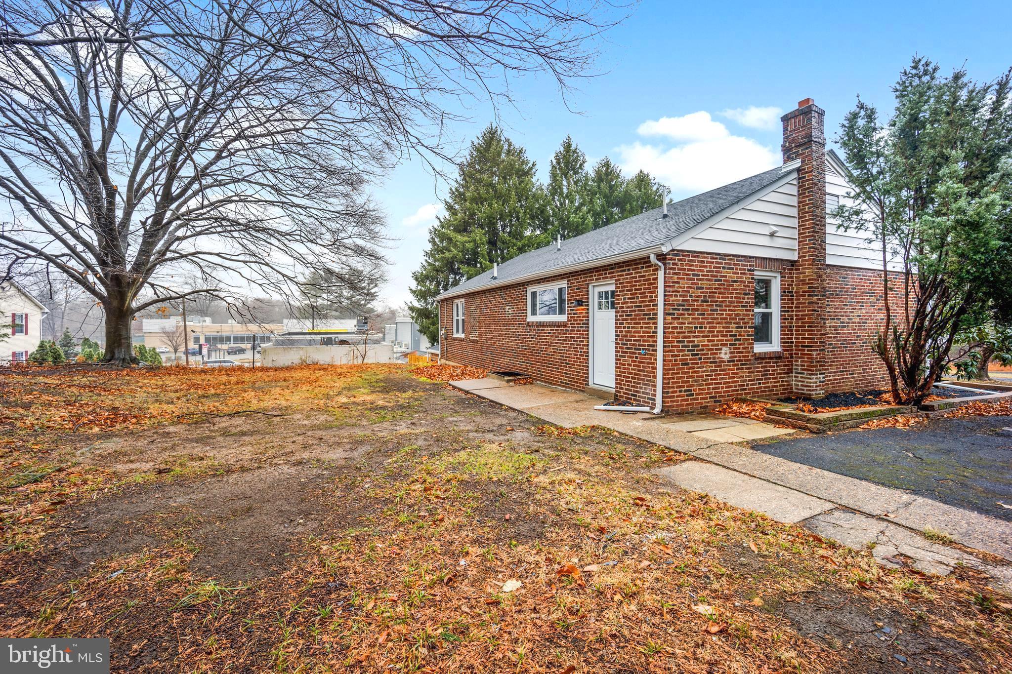 JENKINTOWN - Residential