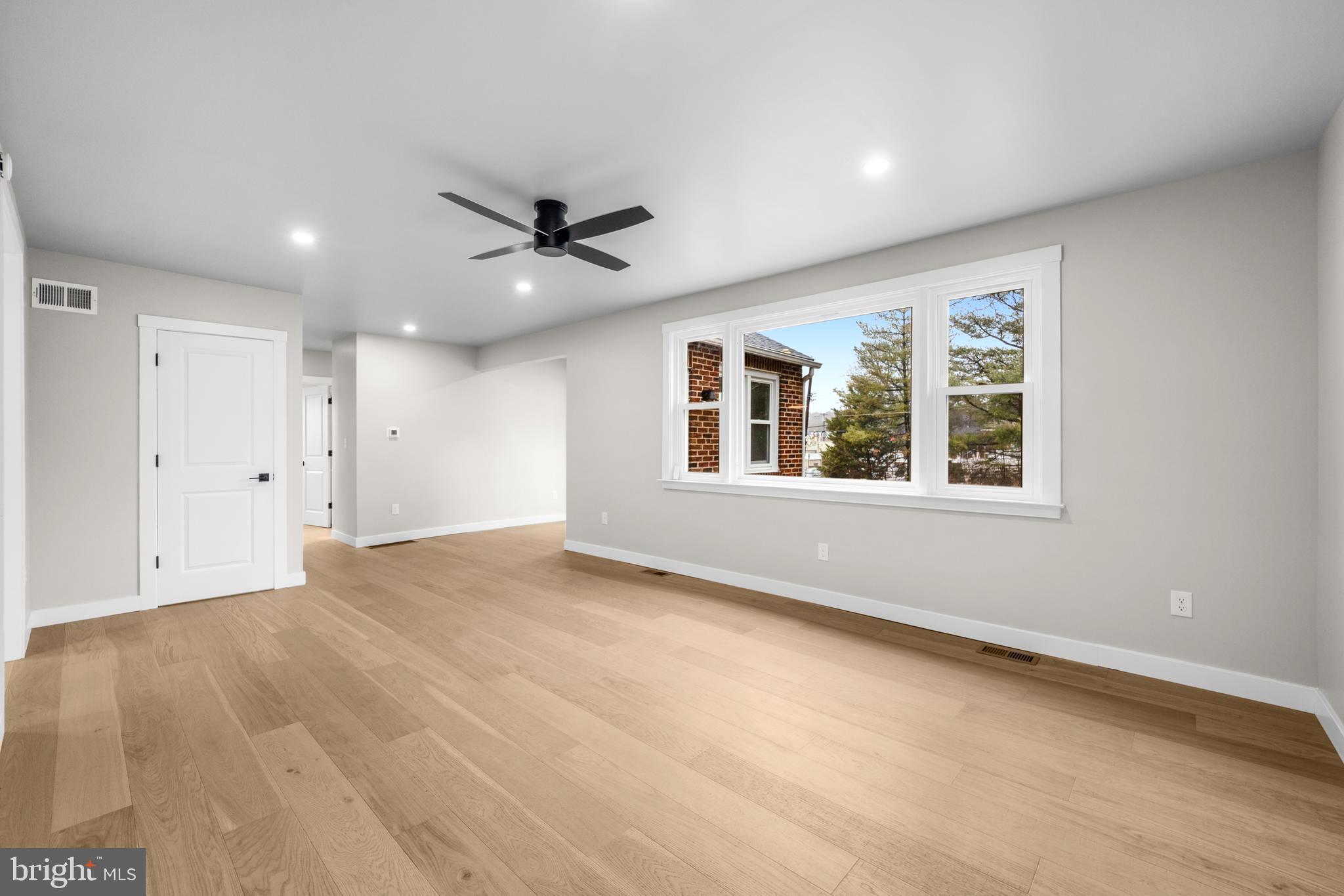 JENKINTOWN - Residential