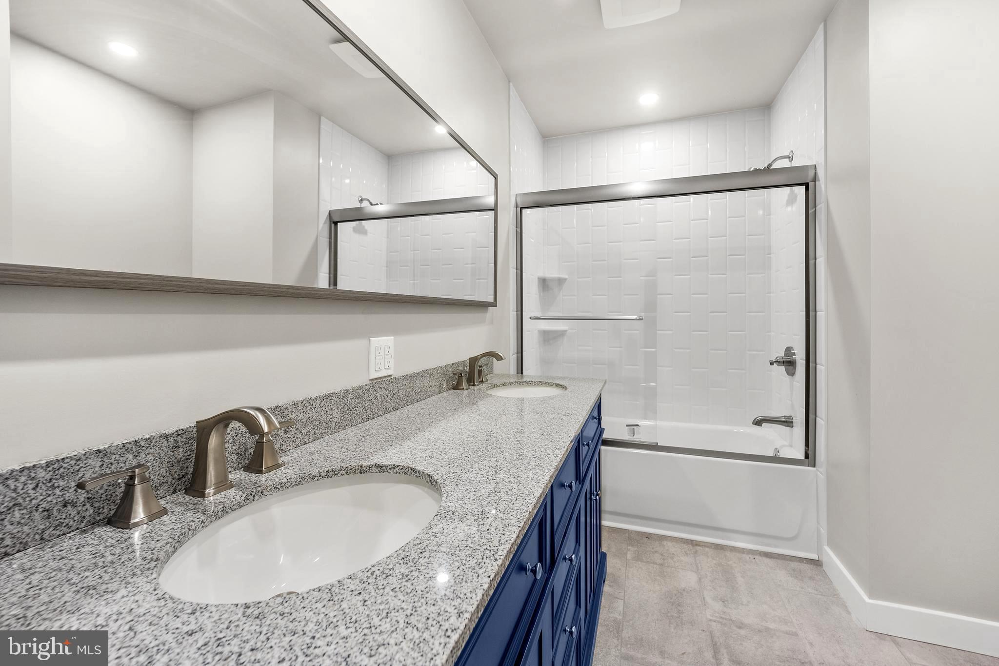 JENKINTOWN - Residential