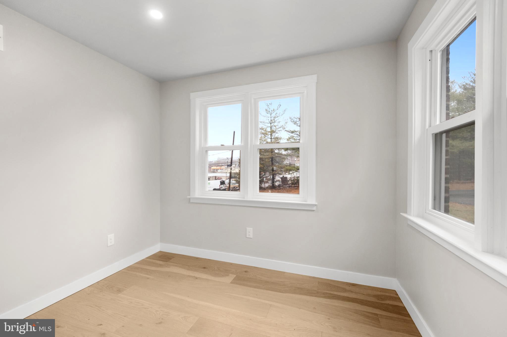 JENKINTOWN - Residential