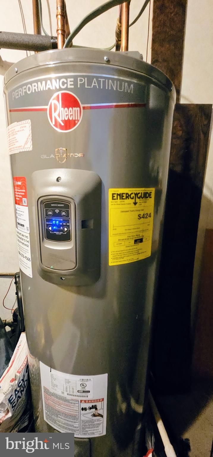 CARROLL PARK MANOR - Residential