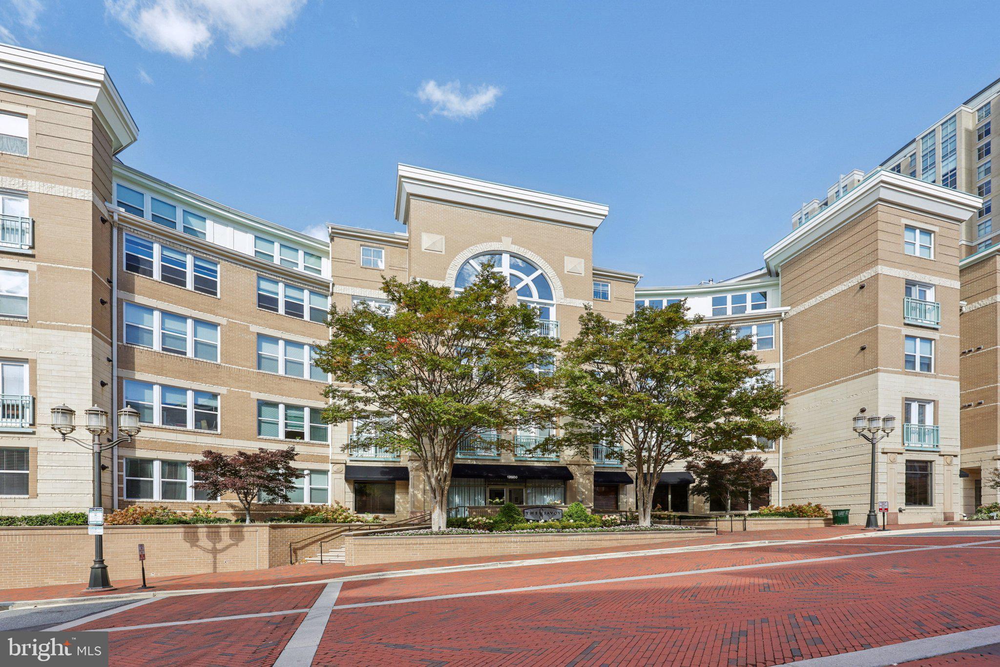 SAVOY AT RESTON TOWN CENTER - Residential