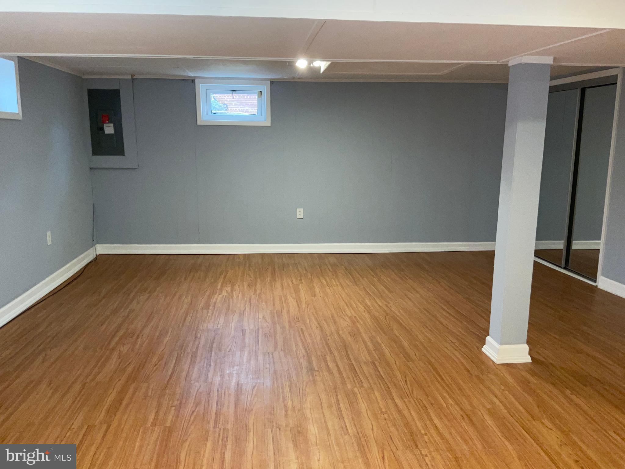CONNECTICUT AVENUE ESTATES - Residential Lease
