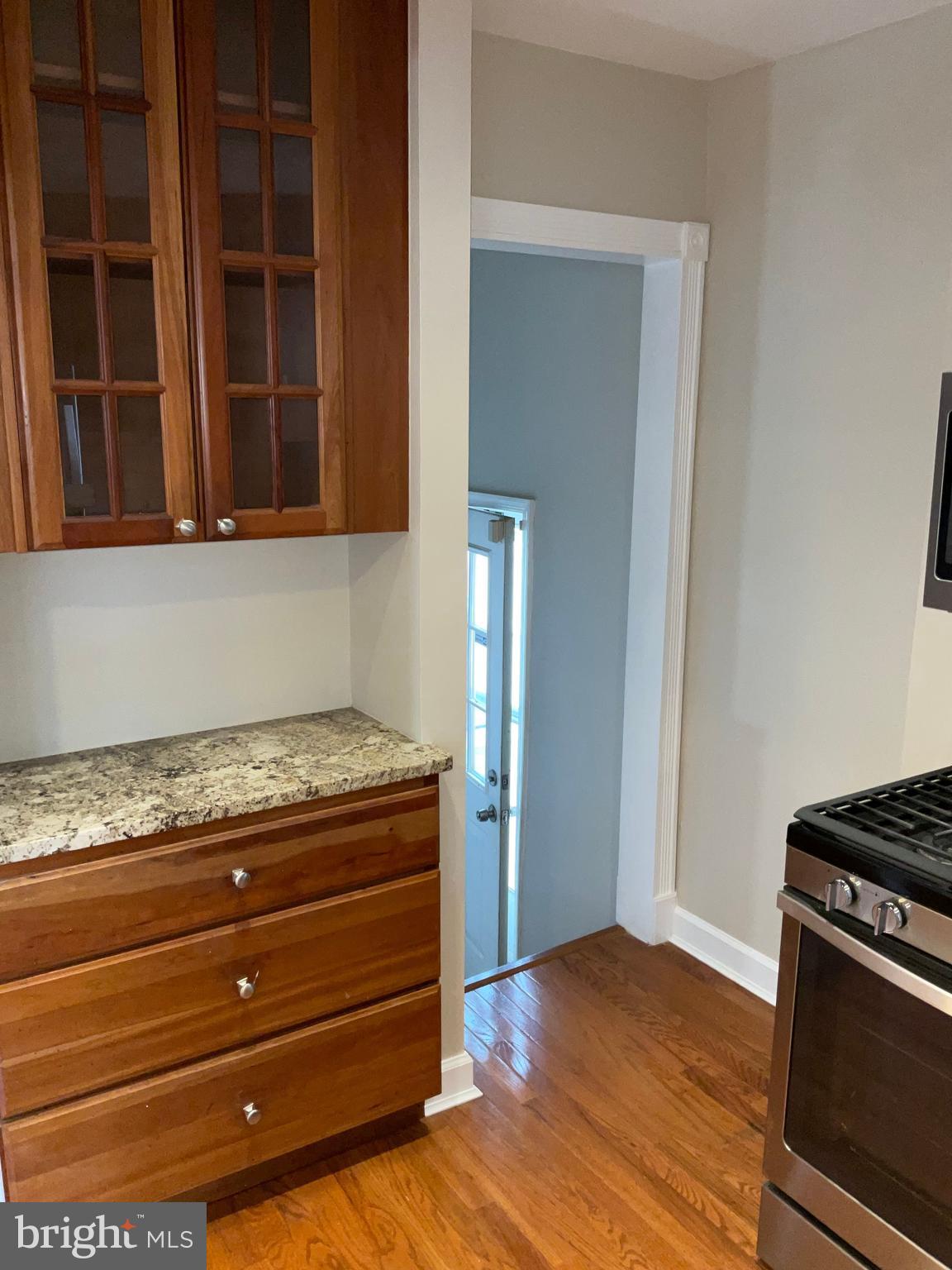 CONNECTICUT AVENUE ESTATES - Residential Lease