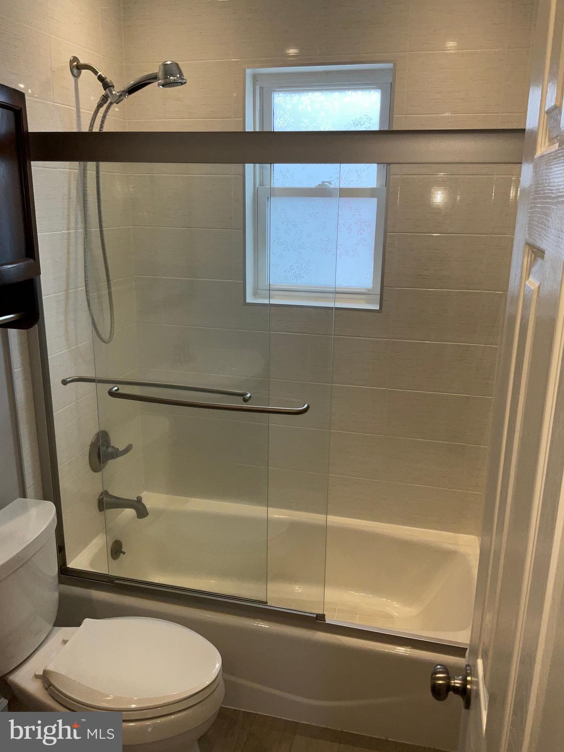 CONNECTICUT AVENUE ESTATES - Residential Lease