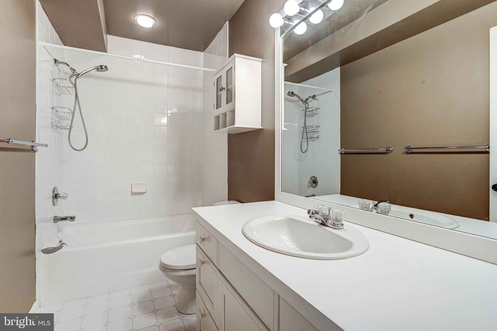 PARK FOREST VILLAGE - Residential