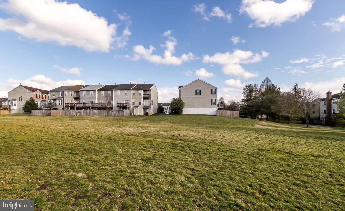 NANTUCKET MEWS @ CROFTON - Residential