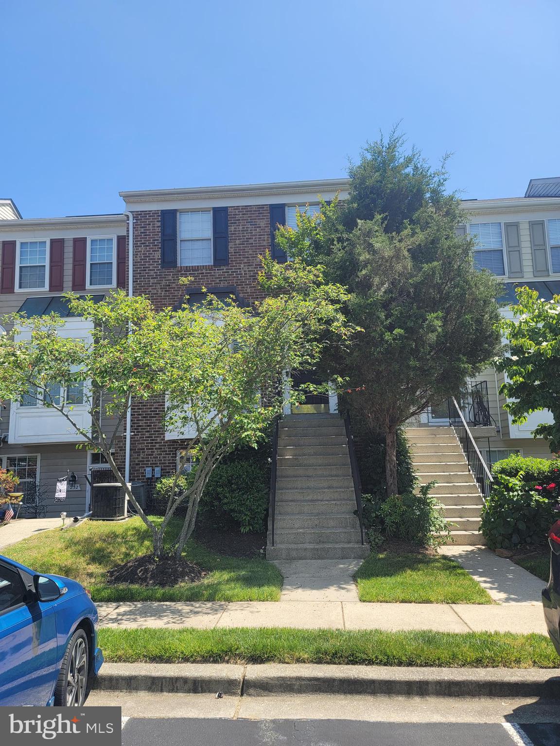 NANTUCKET MEWS @ CROFTON - Residential