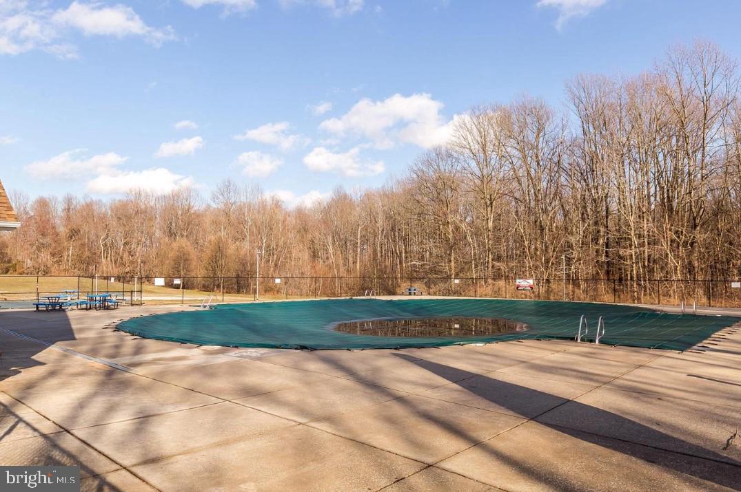 NANTUCKET MEWS @ CROFTON - Residential