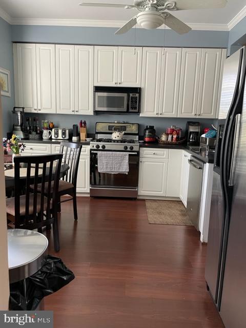 NANTUCKET MEWS @ CROFTON - Residential