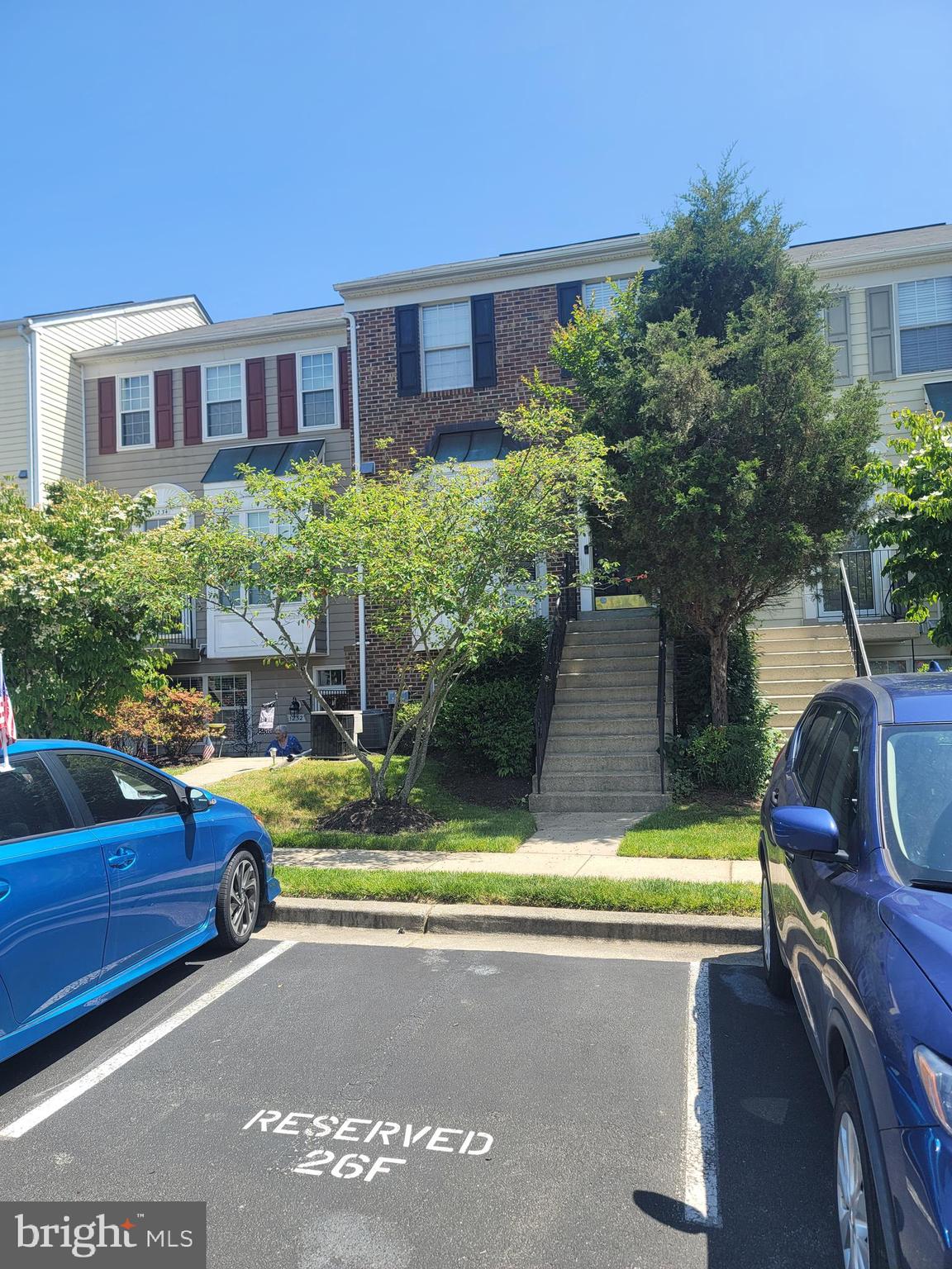 NANTUCKET MEWS @ CROFTON - Residential