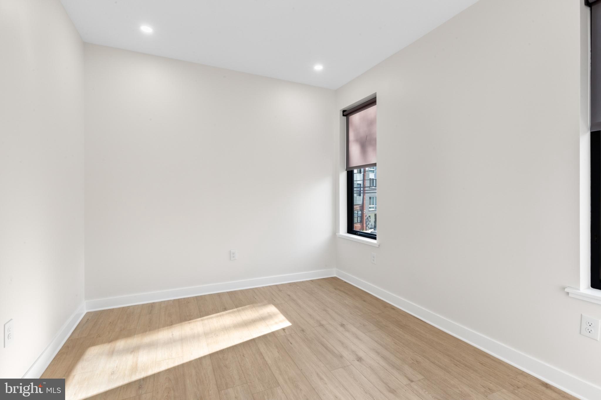 OLDE KENSINGTON - Residential Lease