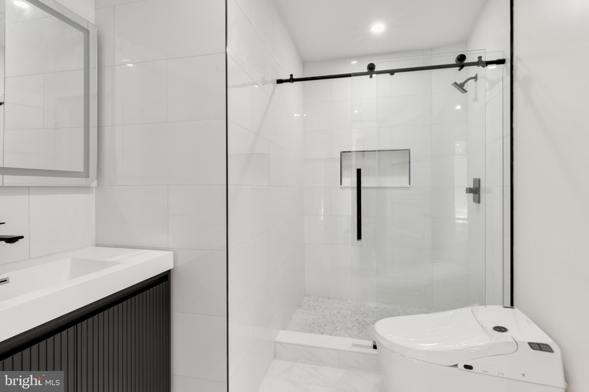 OLDE KENSINGTON - Residential Lease