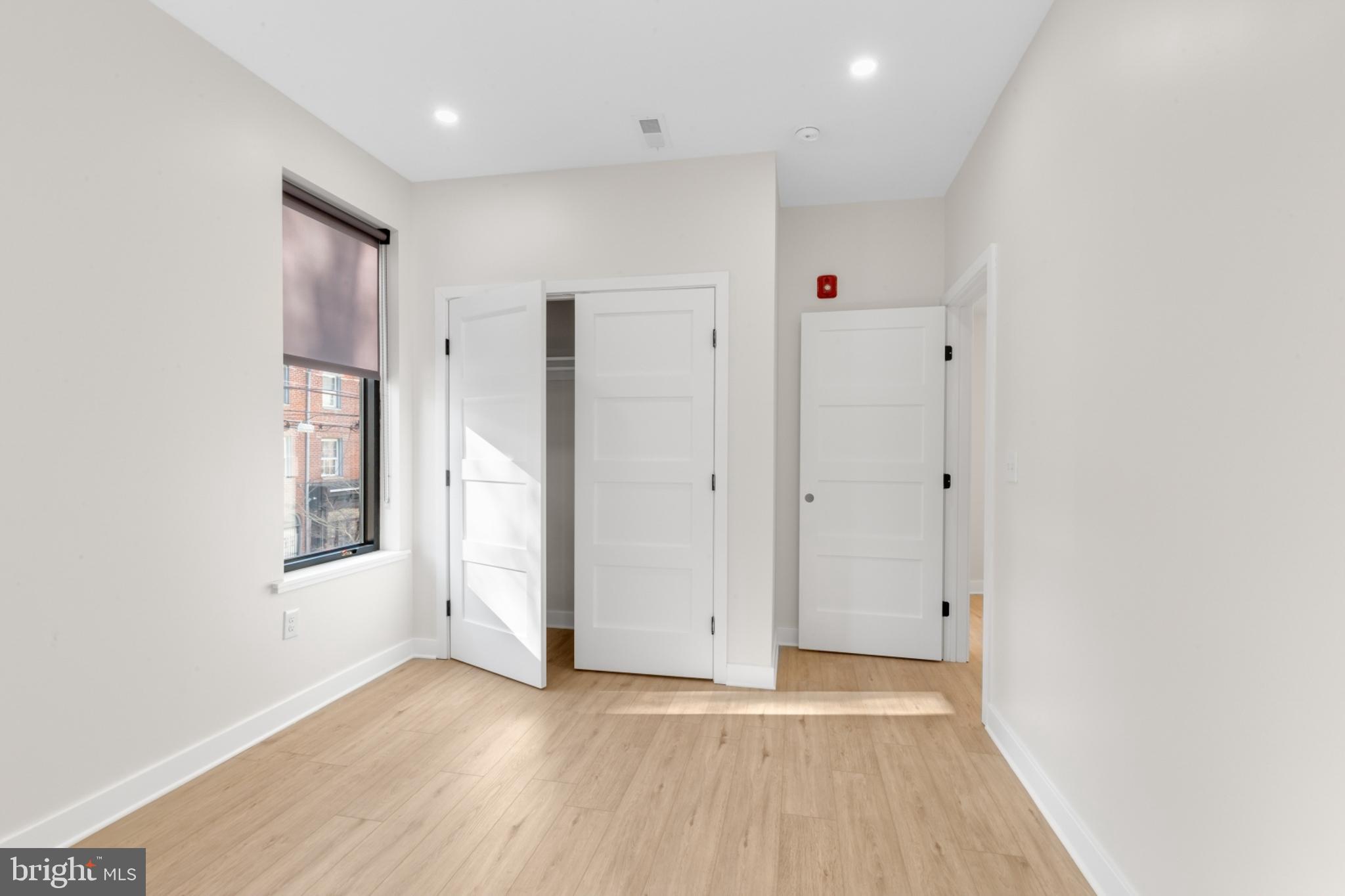 OLDE KENSINGTON - Residential Lease